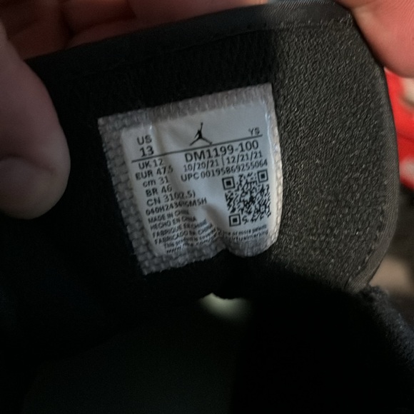 Air Jordan 1 Low SE - Picture 5 of 6